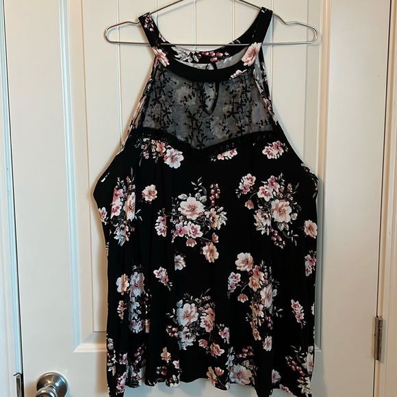 Torrid super soft high lace inset tank - Picture 6 of 11